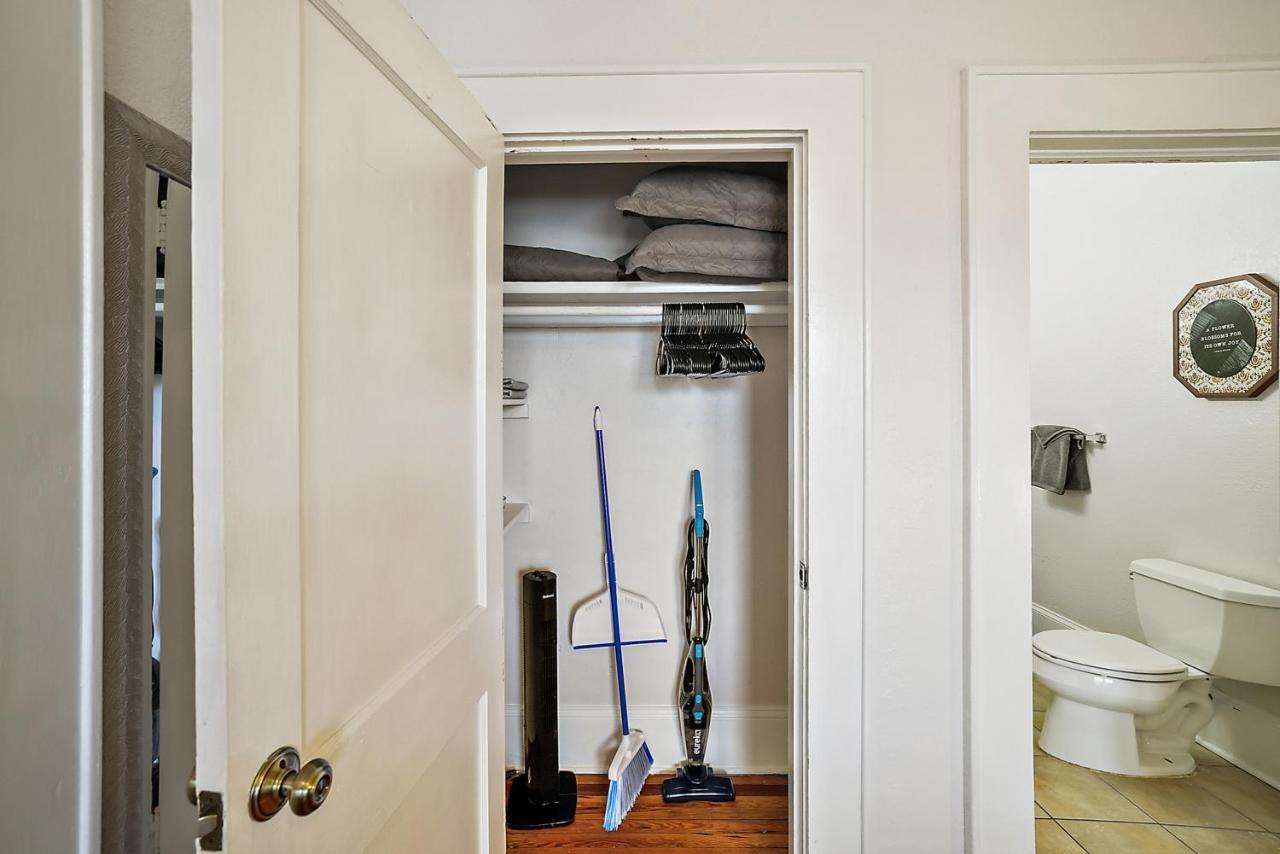 Downtown Den-king Bed~heart Of Eustis~queen Sleeper~upstairs~bright & Happy Appartement Eustis